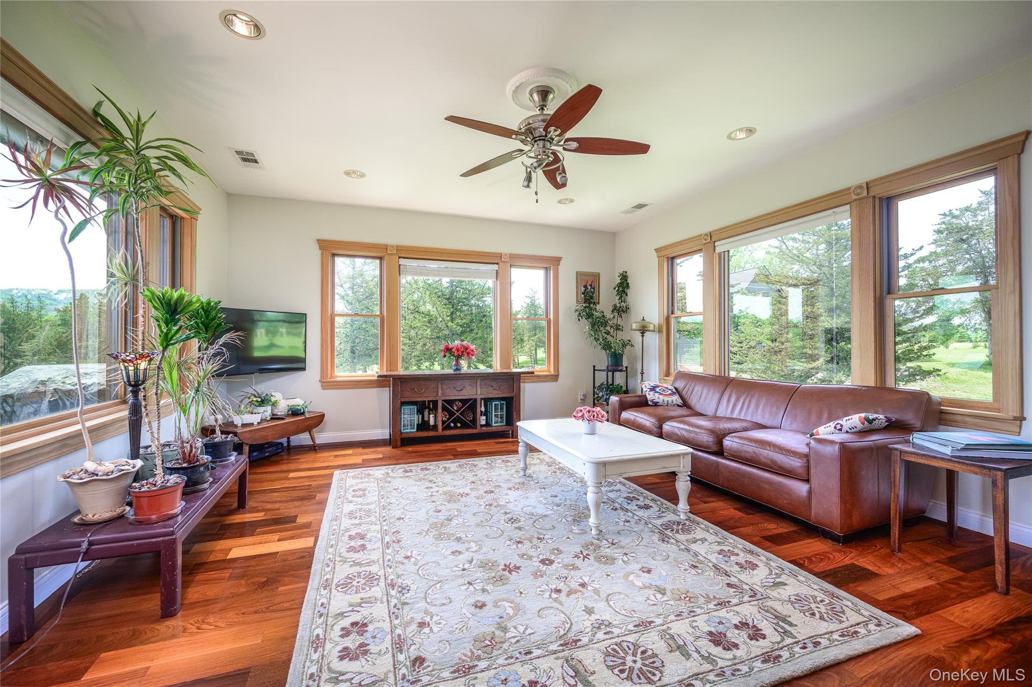 110 Hillside Avenue thumbnail 18