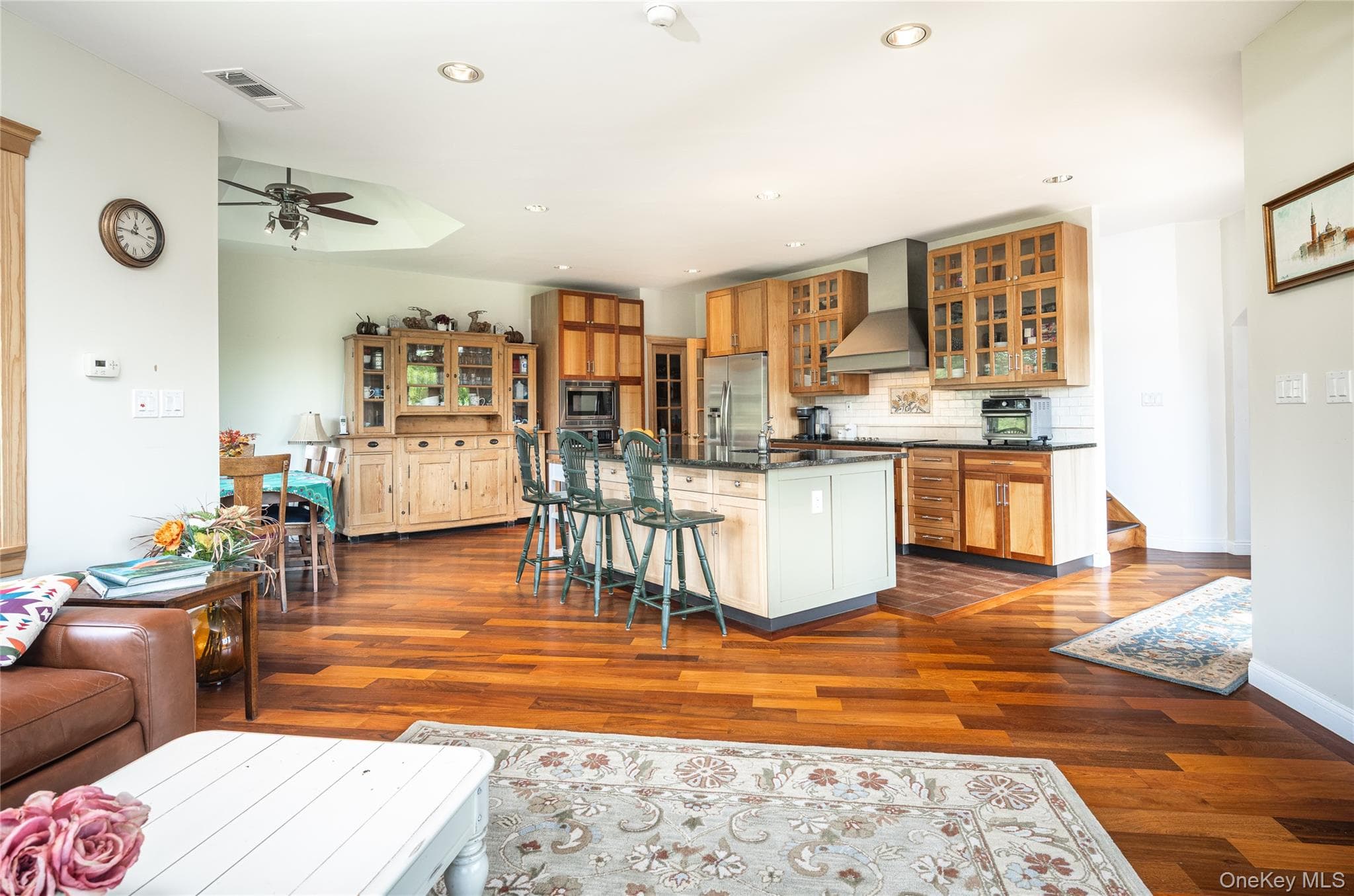 110 Hillside Avenue thumbnail 15