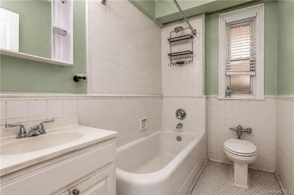 190 72nd Street Unit: 122 thumbnail 15