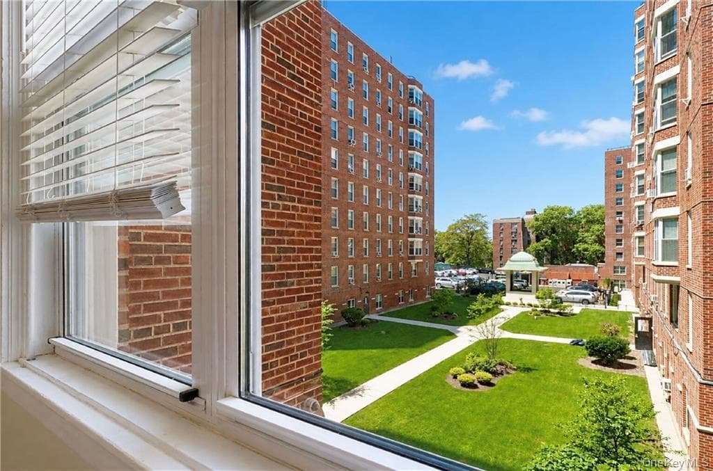 190 72nd Street Unit: 122 thumbnail 17