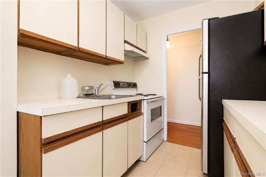 190 72nd Street Unit: 122 thumbnail 11