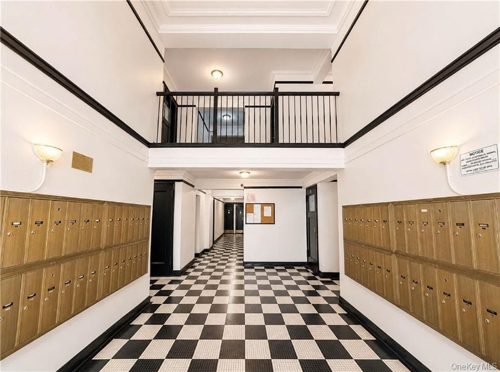 190 72nd Street Unit: 122 thumbnail 3