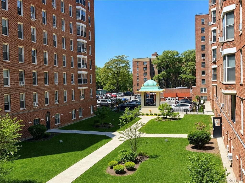 190 72nd Street Unit: 122 thumbnail 16