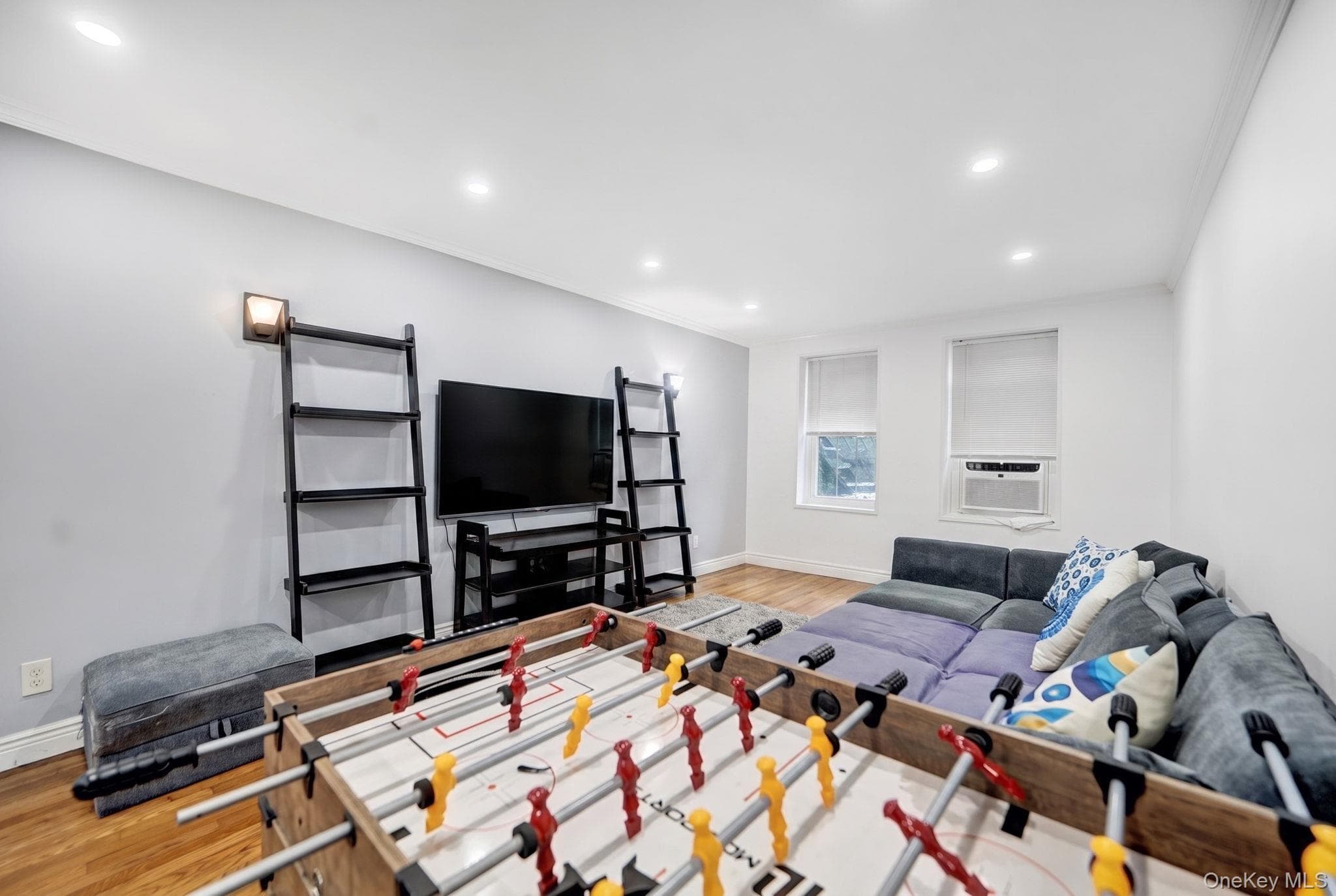 140-35 Burden Crescent Unit: 402 thumbnail 5
