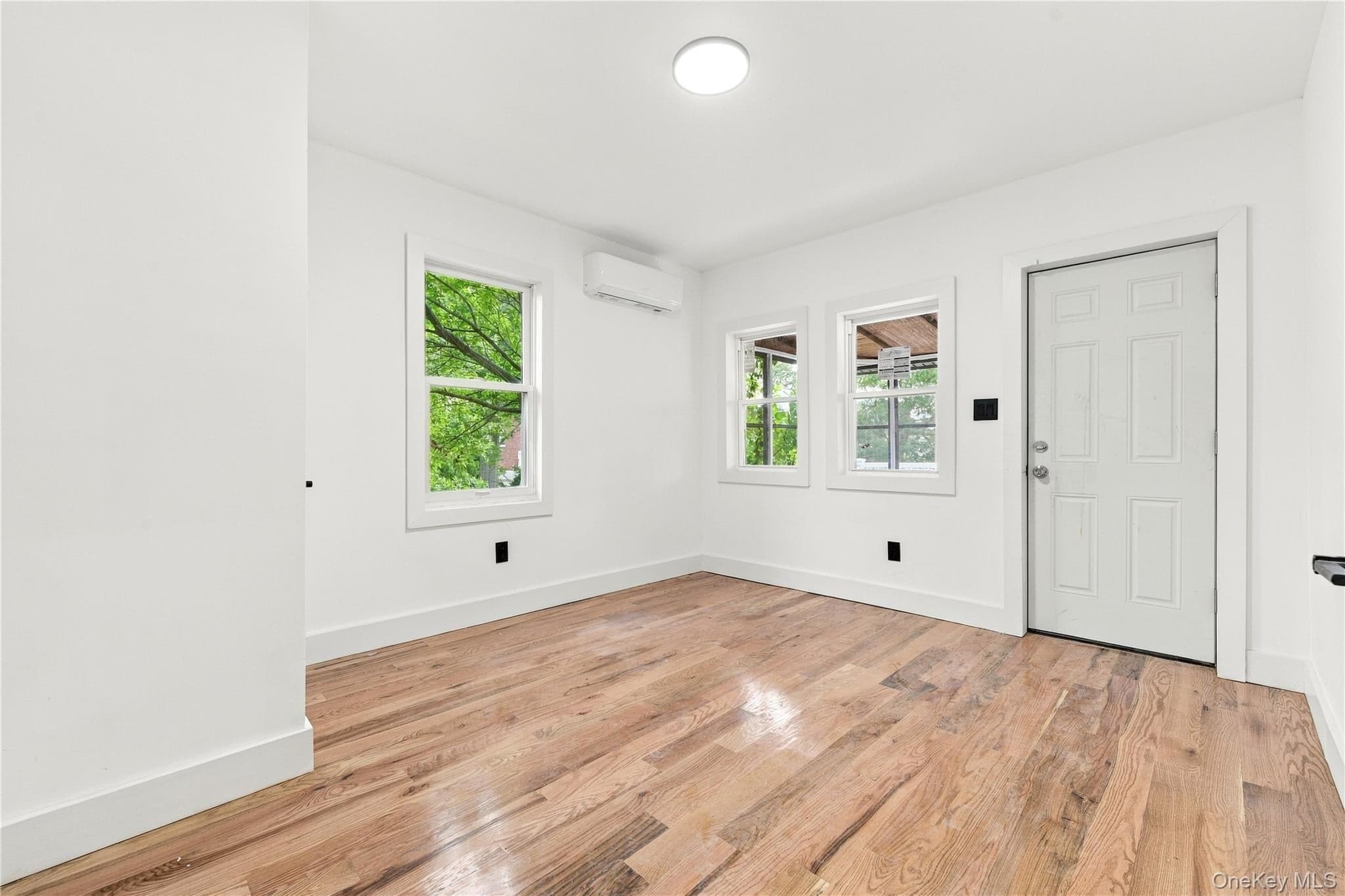 228-18 139th Avenue thumbnail 14
