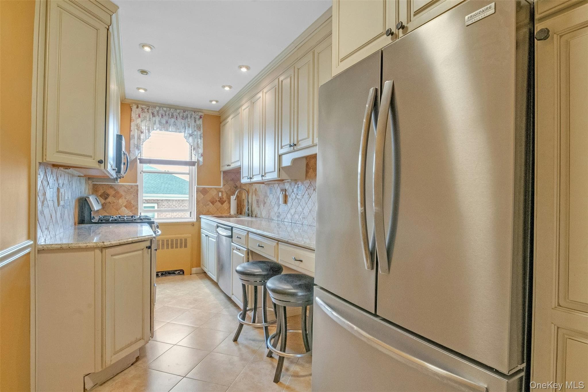 920 Pelhamdale Avenue Unit: A2H thumbnail 8
