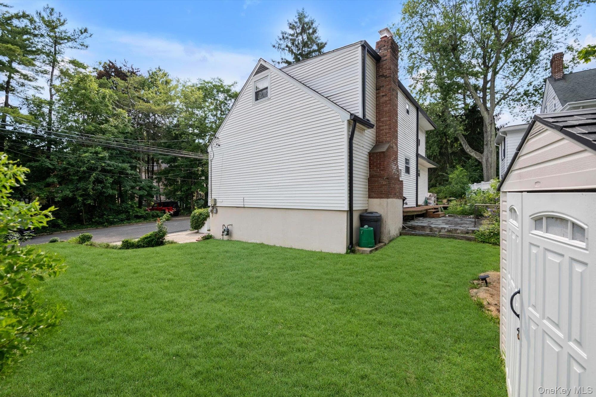 257 Schenck Avenue thumbnail 16
