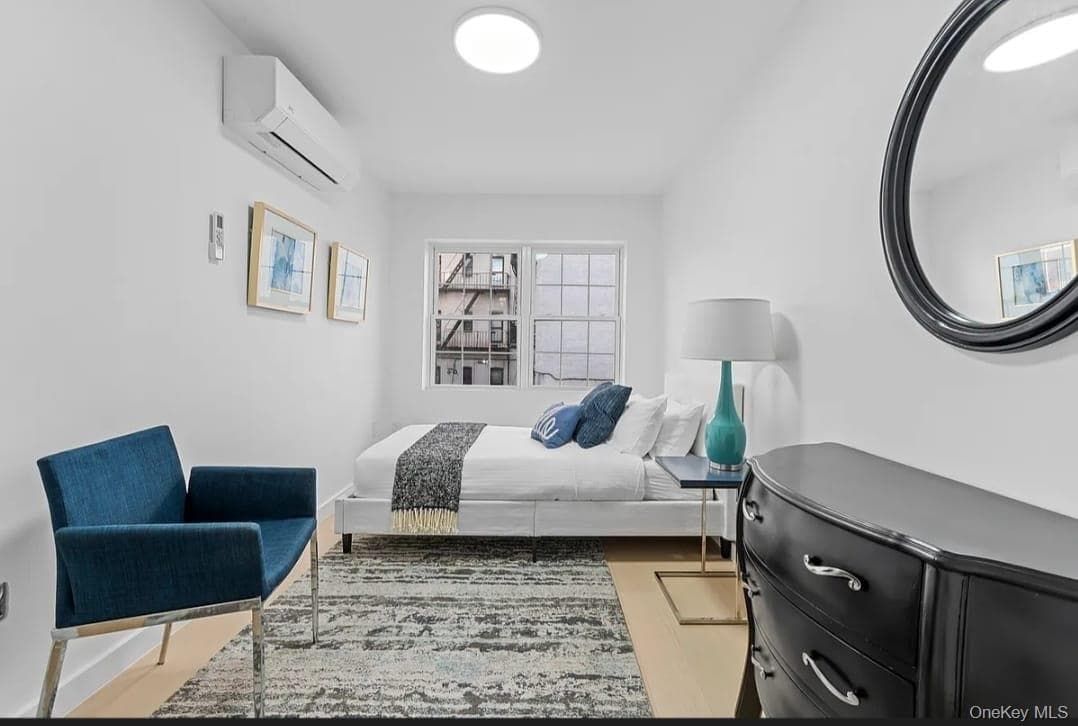 937 Brooklyn Avenue thumbnail 3