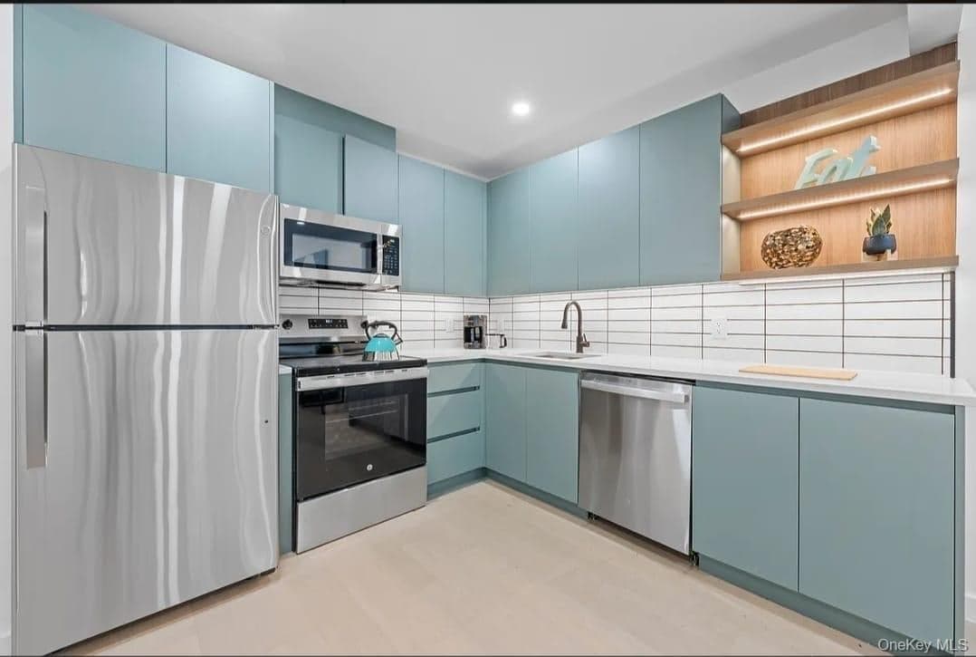 937 Brooklyn Avenue thumbnail 2