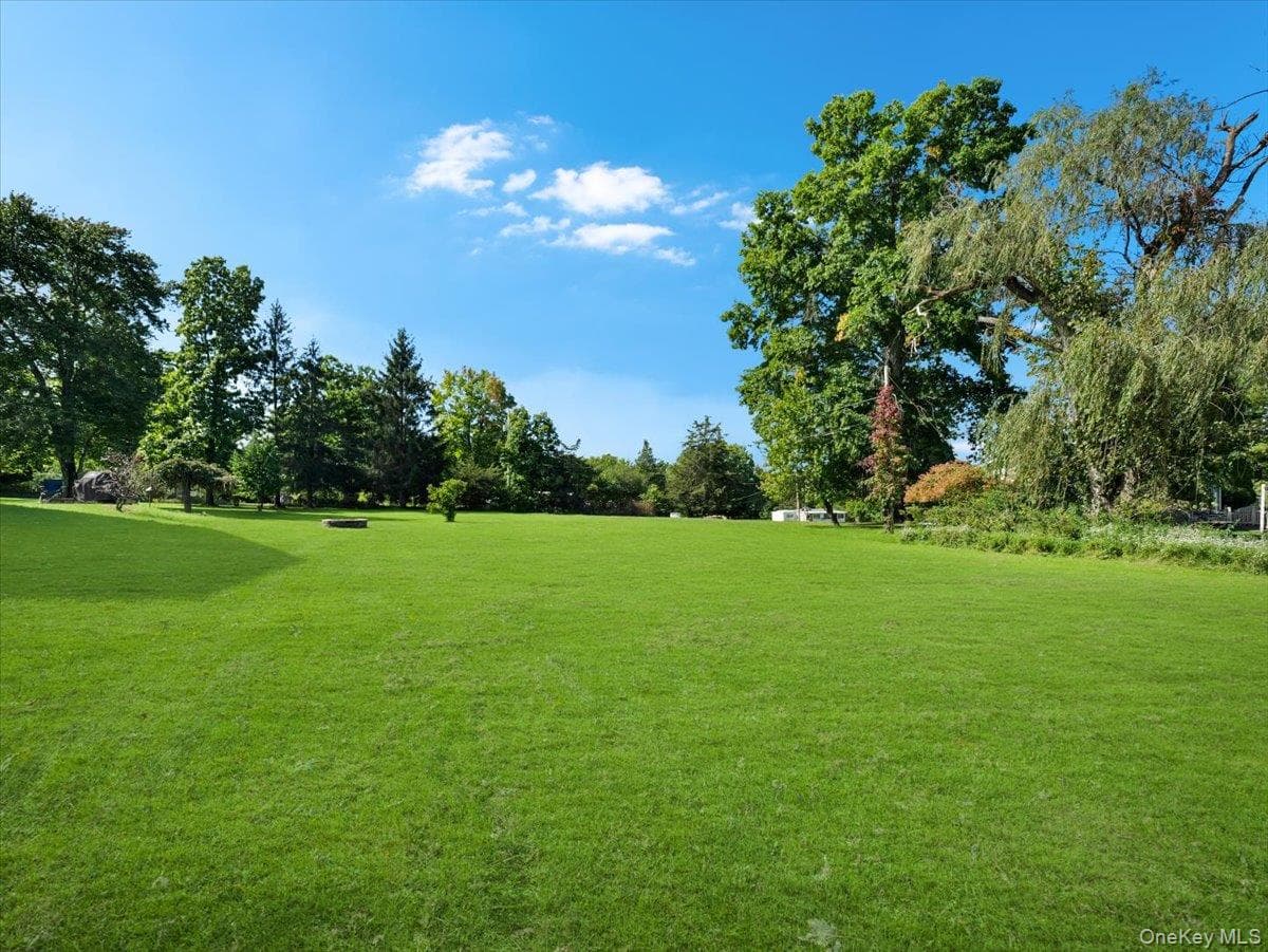 8 Acorn Drive thumbnail 48