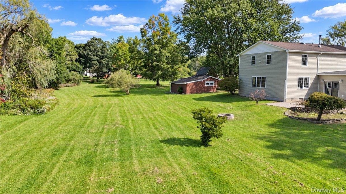 8 Acorn Drive thumbnail 44