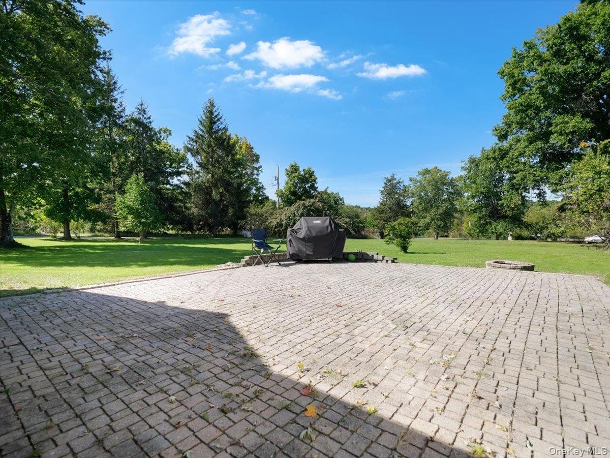 8 Acorn Drive thumbnail 26