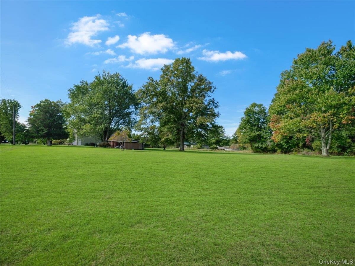 8 Acorn Drive thumbnail 47
