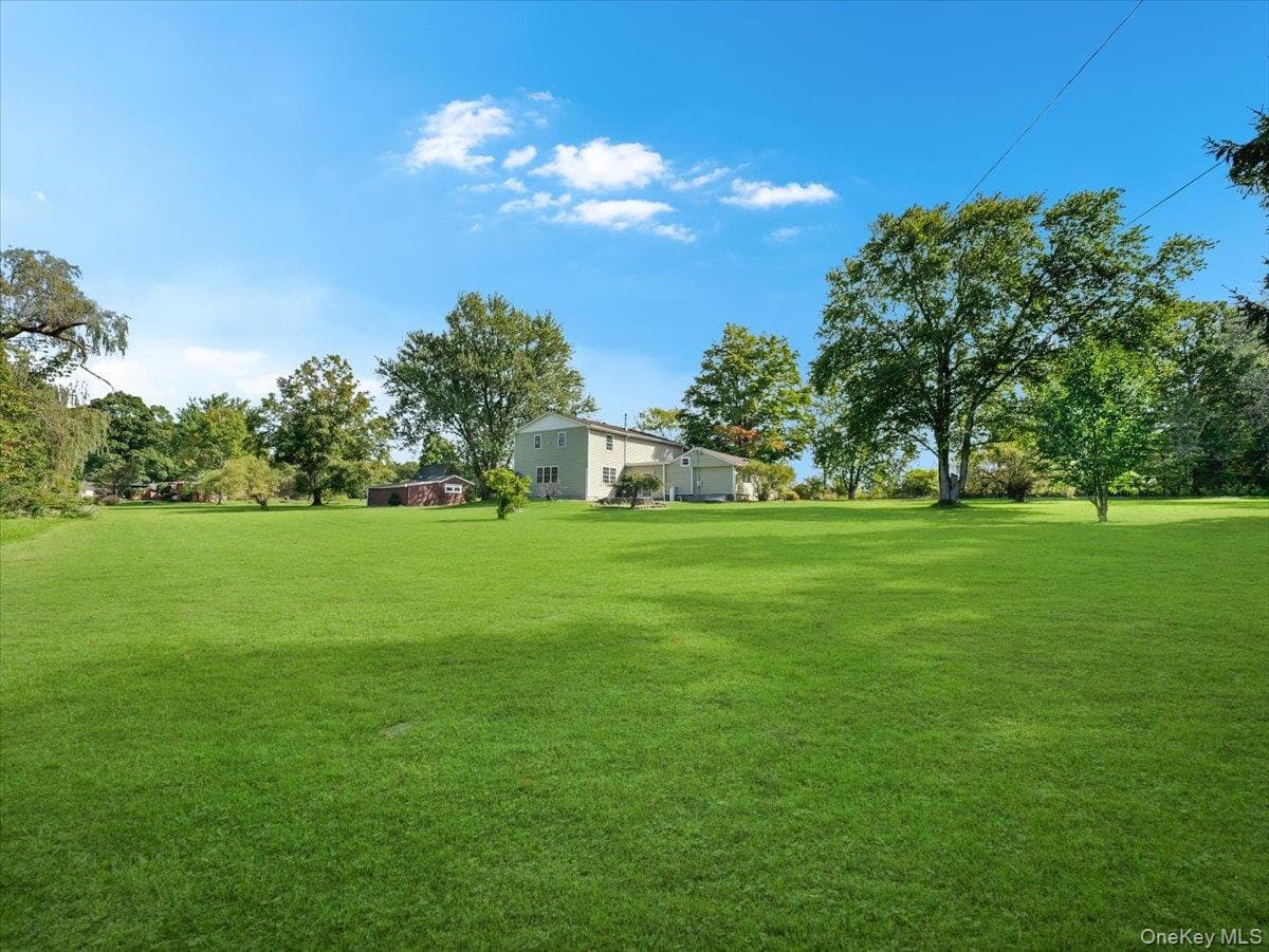 8 Acorn Drive thumbnail 45