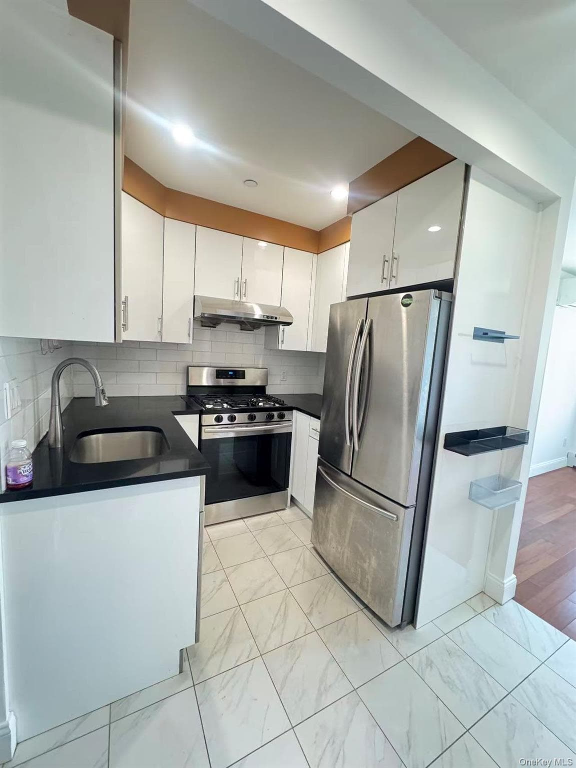 14456 Roosevelt Avenue Unit: 5A thumbnail 3