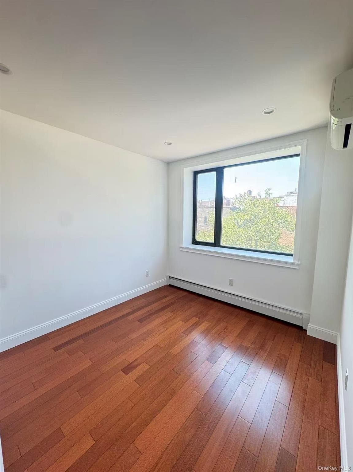 14456 Roosevelt Avenue Unit: 5A thumbnail 5