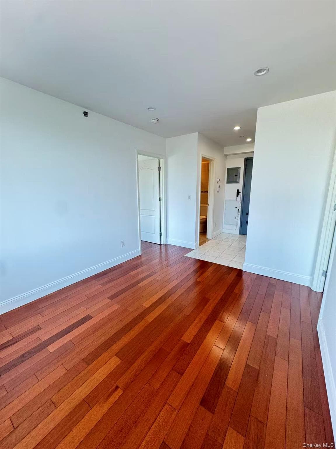 14456 Roosevelt Avenue Unit: 5A thumbnail 2