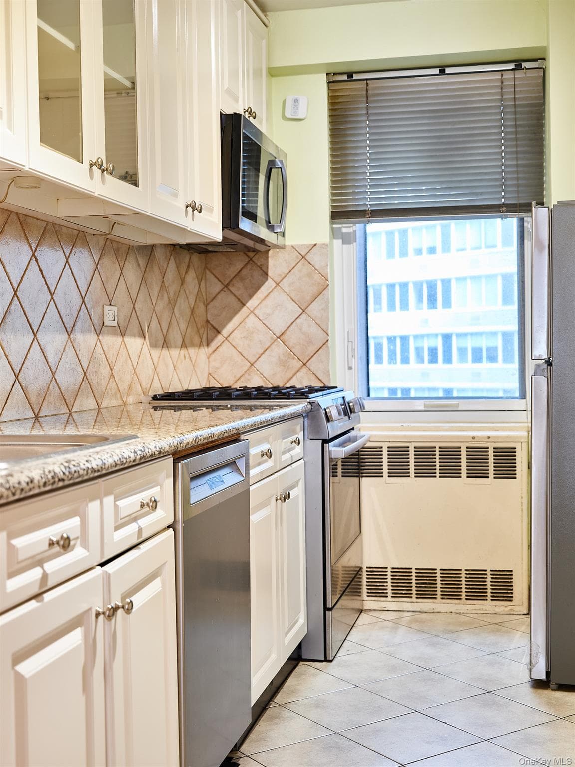 411 E 53rd Street Unit: 8L thumbnail 17