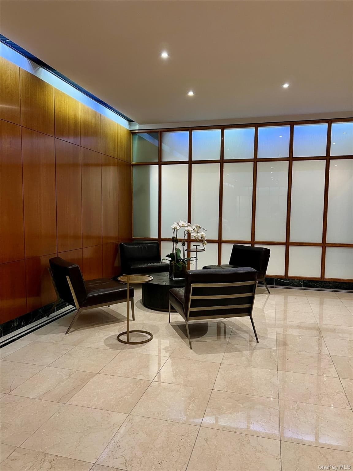 411 E 53rd Street Unit: 8L thumbnail 21
