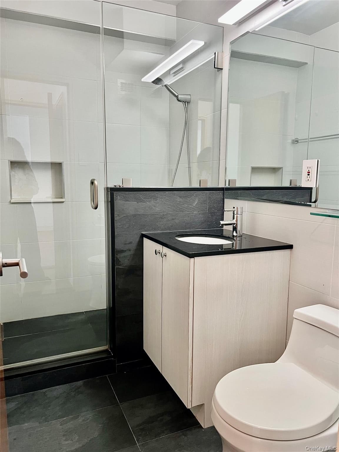 411 E 53rd Street Unit: 8L thumbnail 13