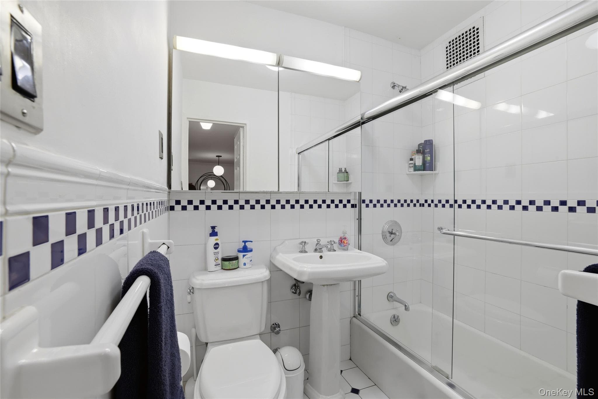 337 E 50th Street Unit: 2E thumbnail 9
