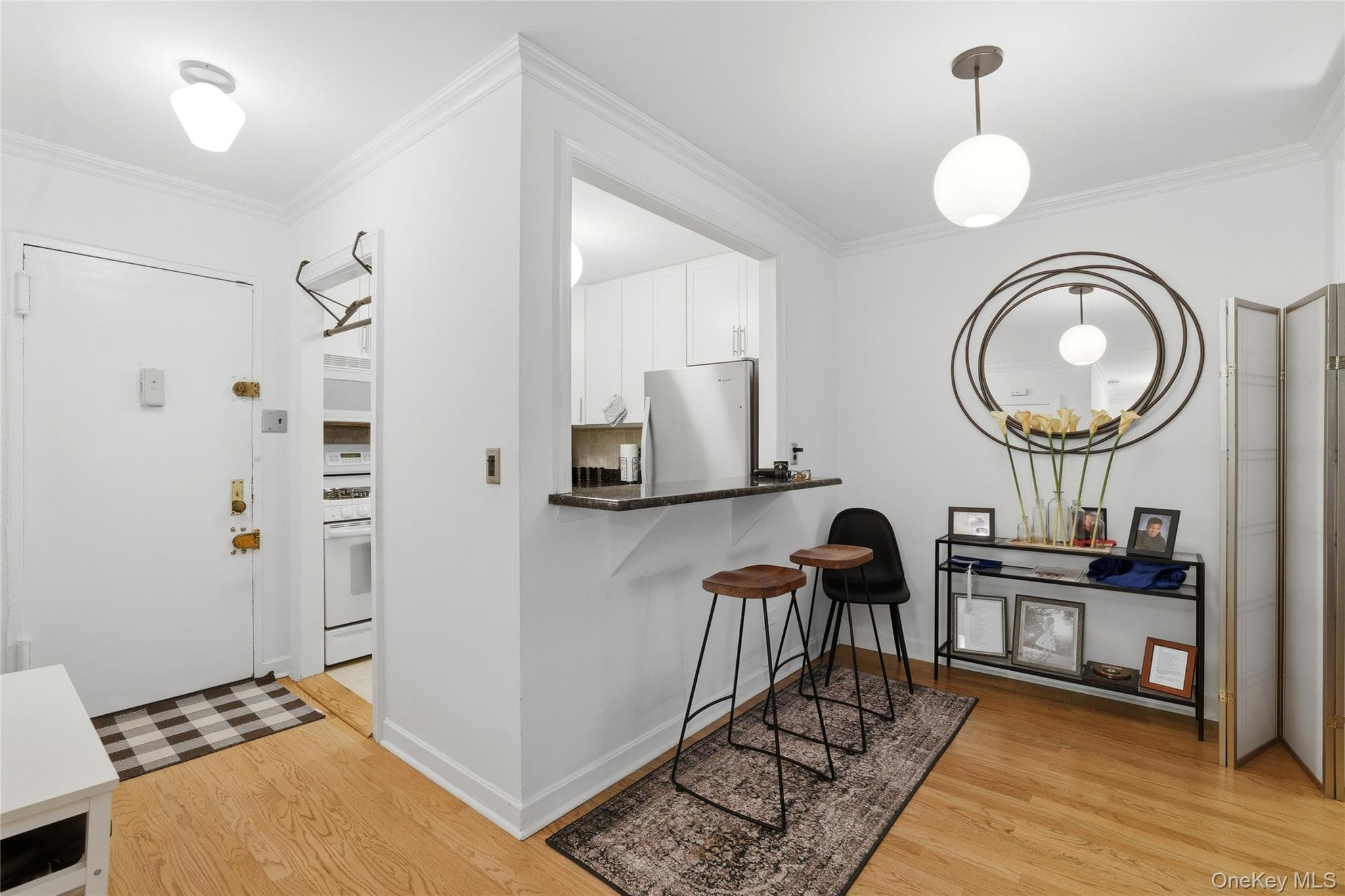 337 E 50th Street Unit: 2E thumbnail 5