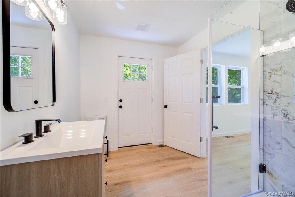 452 Vineyard Avenue thumbnail 14