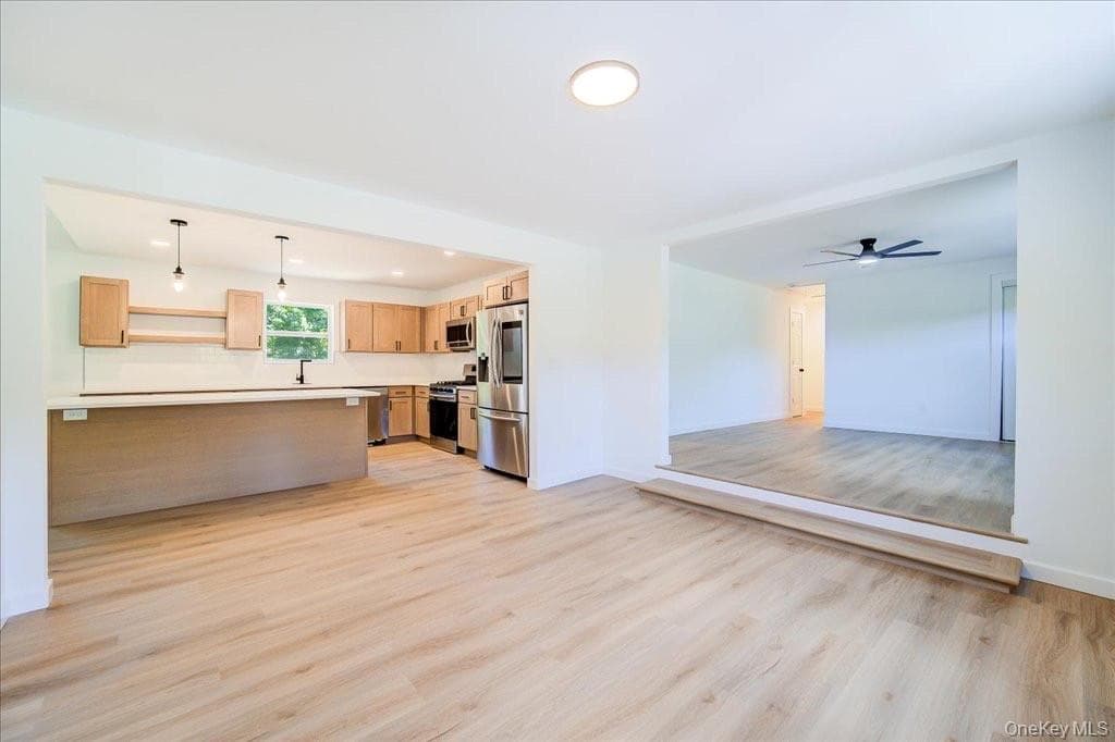 452 Vineyard Avenue thumbnail 6