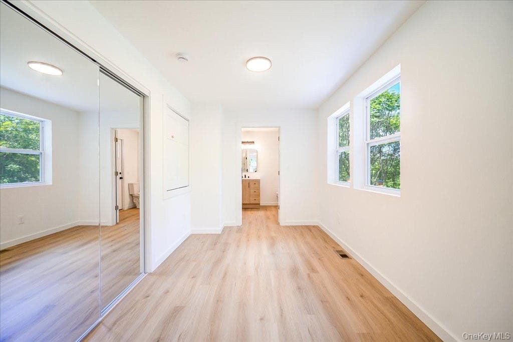 452 Vineyard Avenue thumbnail 15