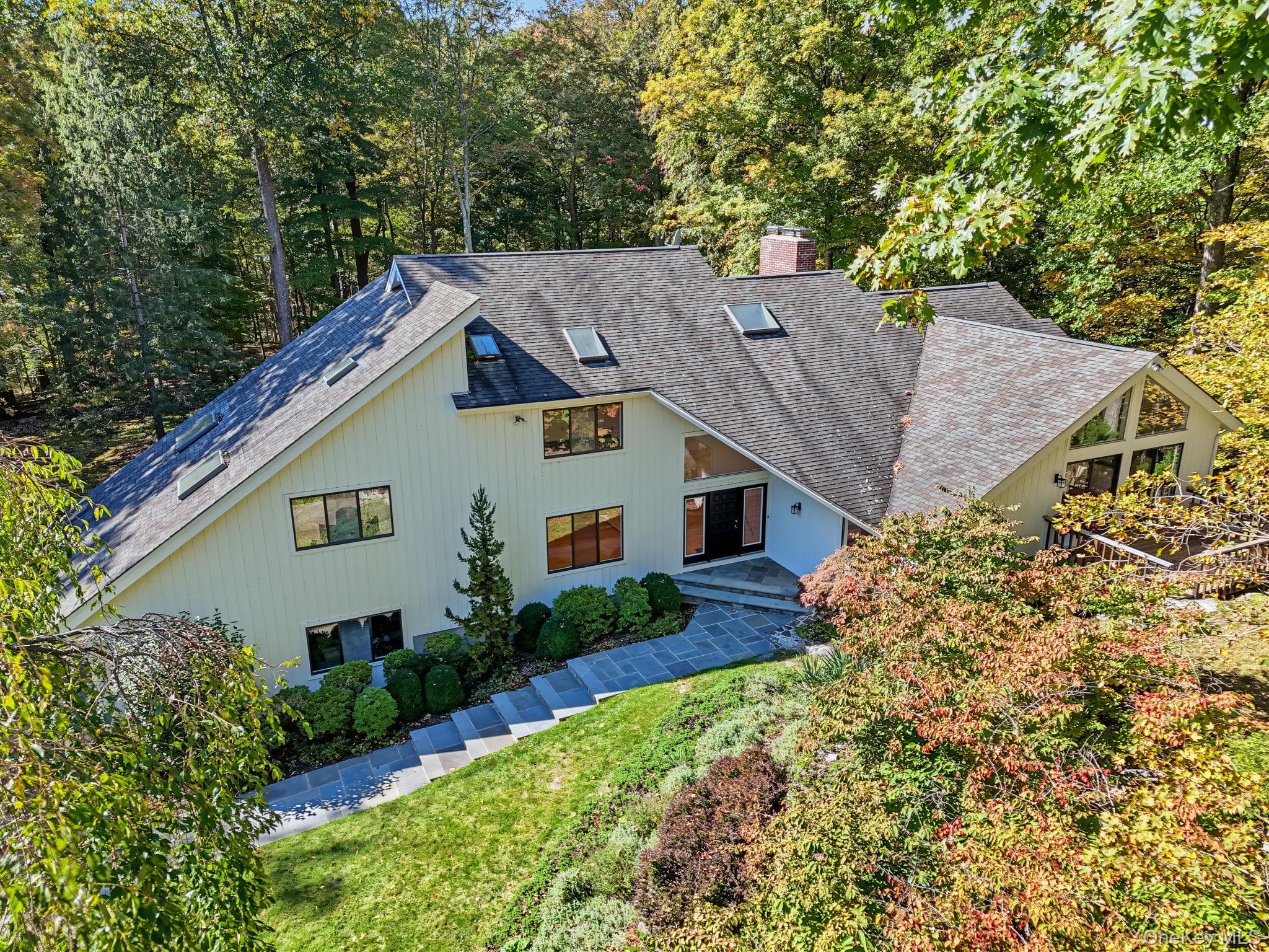 4 Stone Hollow Way photo 1