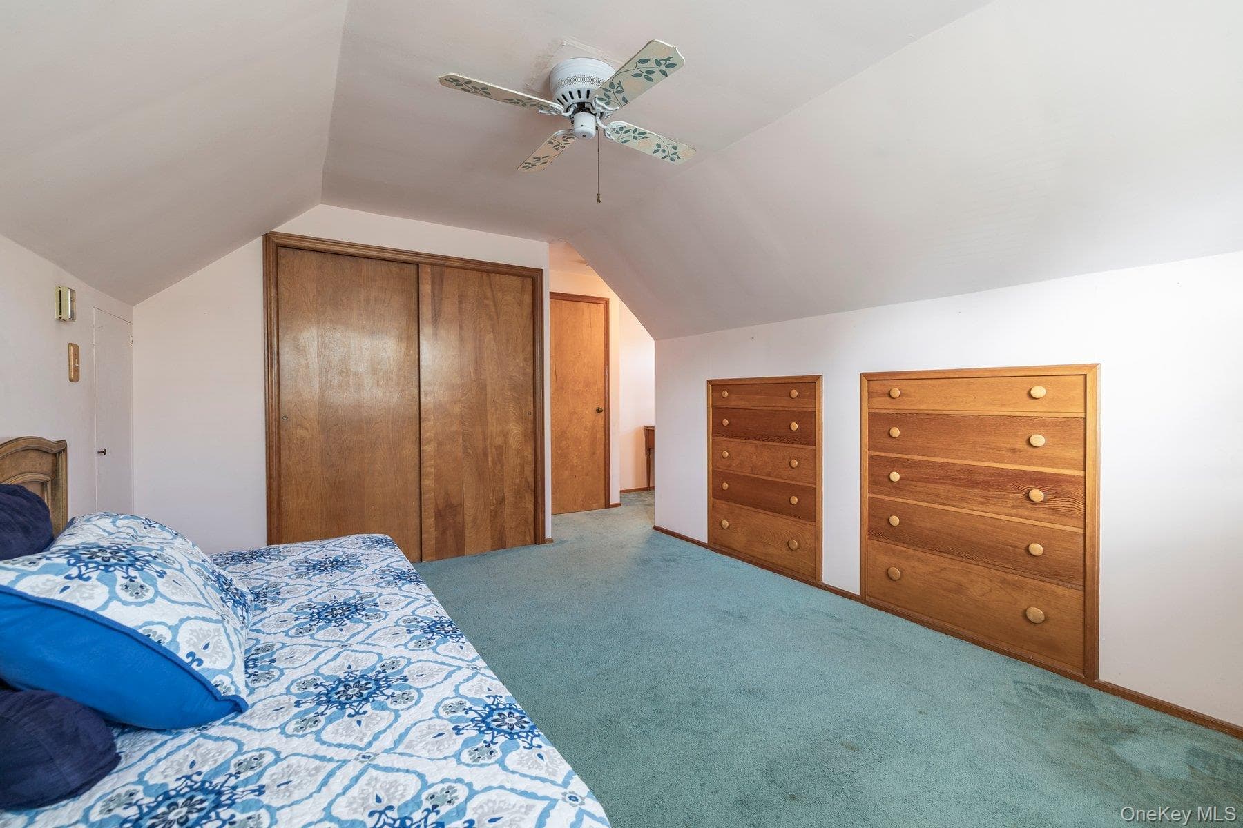 175 E Carpenter Street thumbnail 20