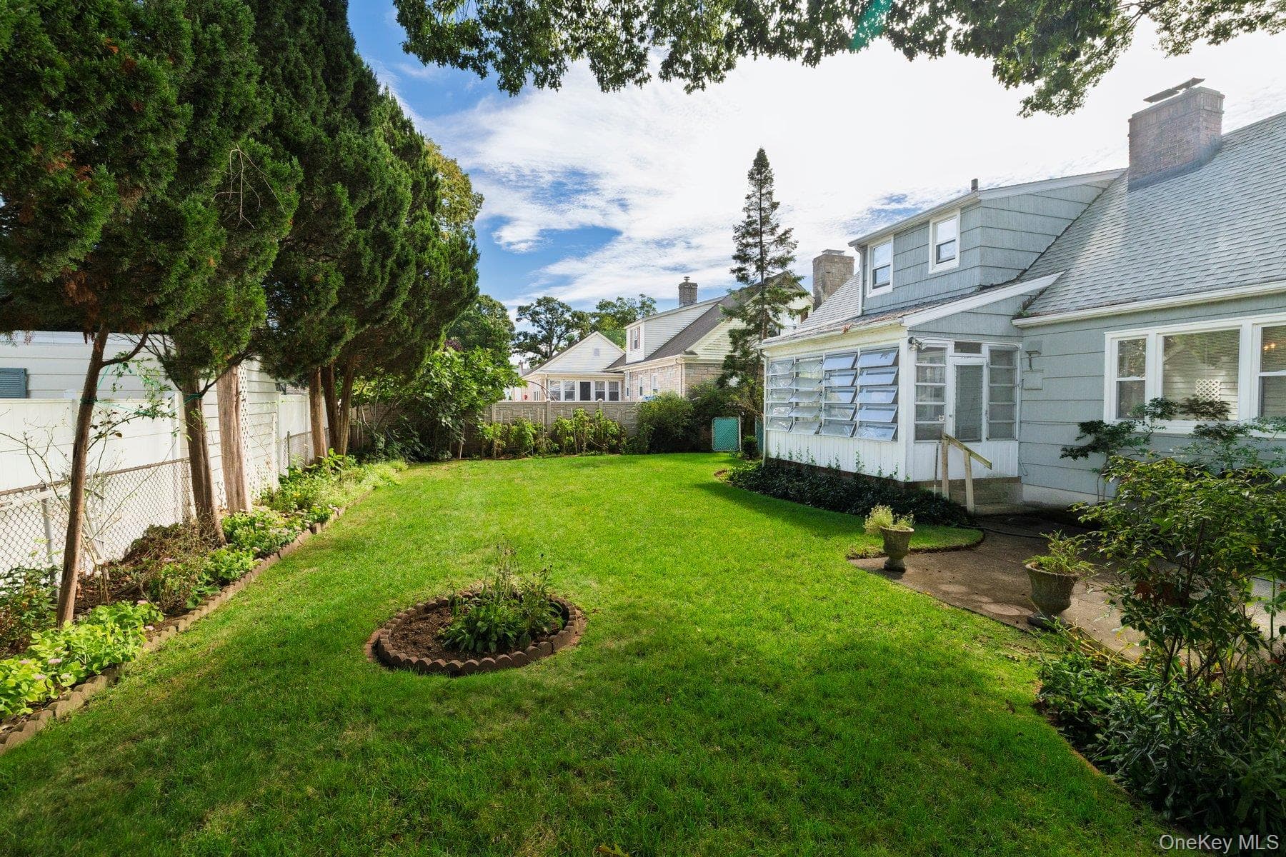 175 E Carpenter Street thumbnail 33