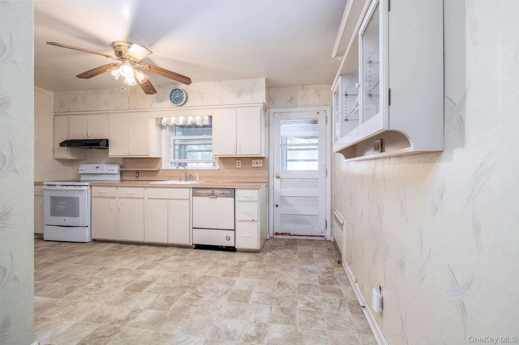 175 E Carpenter Street thumbnail 12