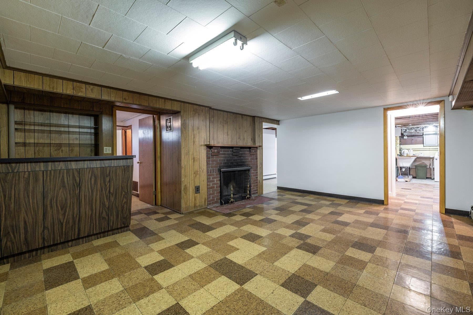 175 E Carpenter Street thumbnail 25