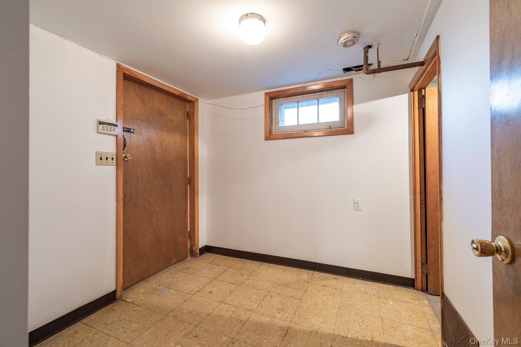 175 E Carpenter Street thumbnail 27