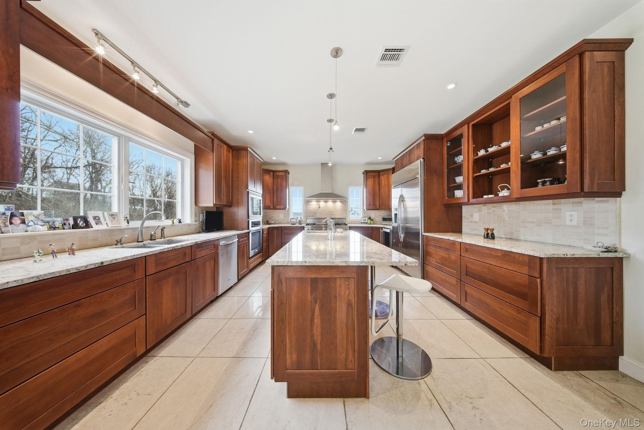 107 Breeze Hill Road thumbnail 11