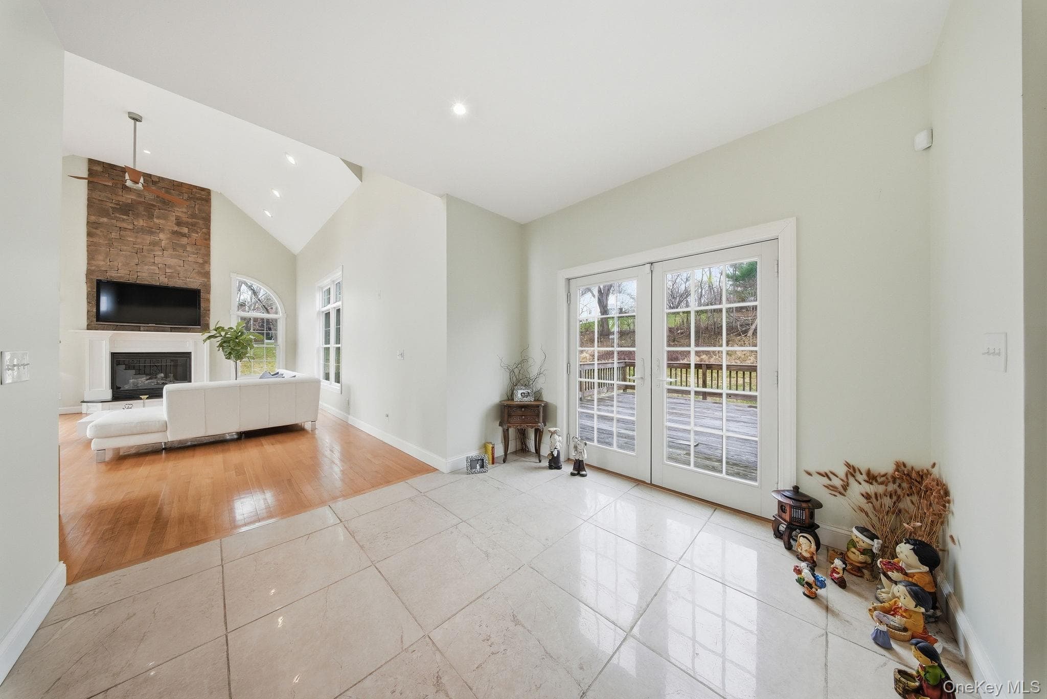 107 Breeze Hill Road thumbnail 9