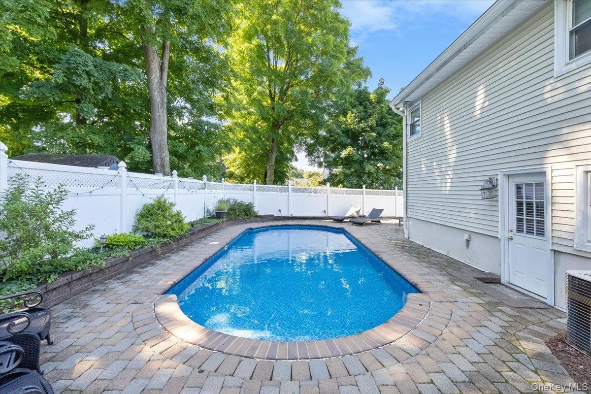 8 Foxwood Avenue thumbnail 30