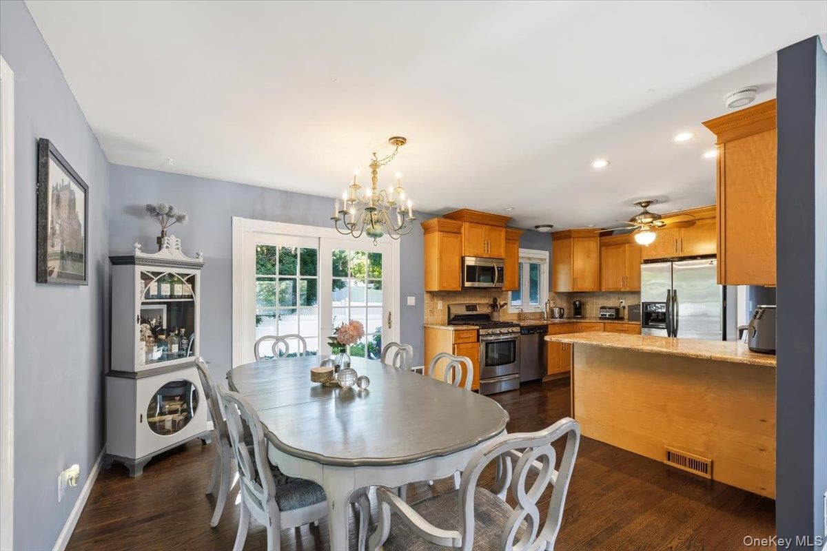 8 Foxwood Avenue thumbnail 7