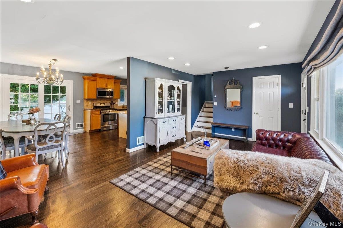8 Foxwood Avenue thumbnail 5
