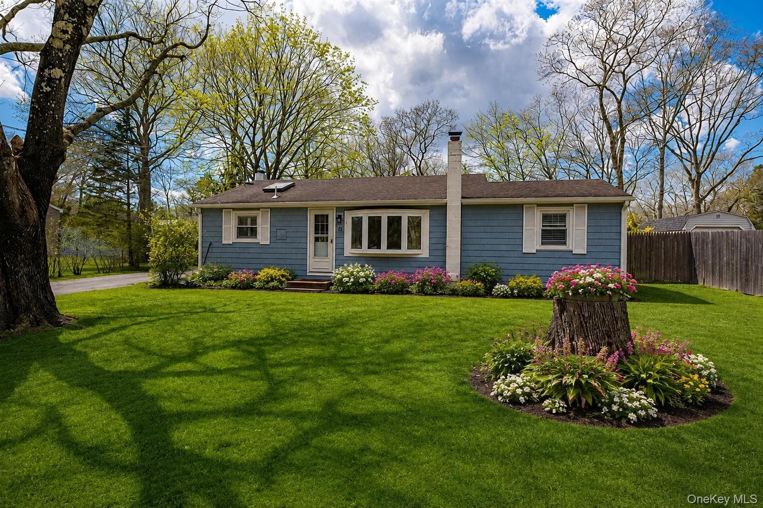 6 Longview Drive photo 1