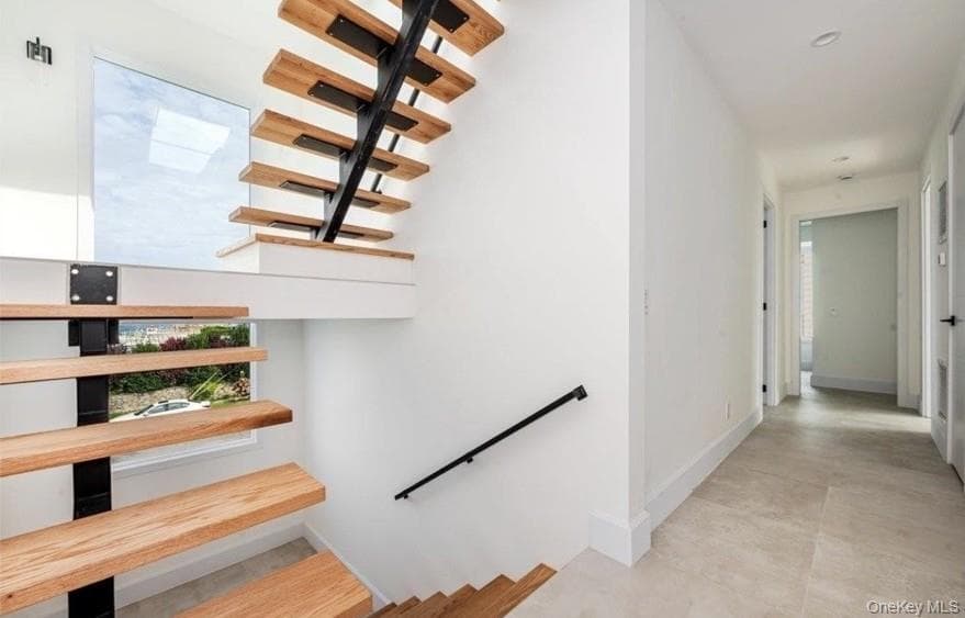 177 Albany Boulevard thumbnail 11