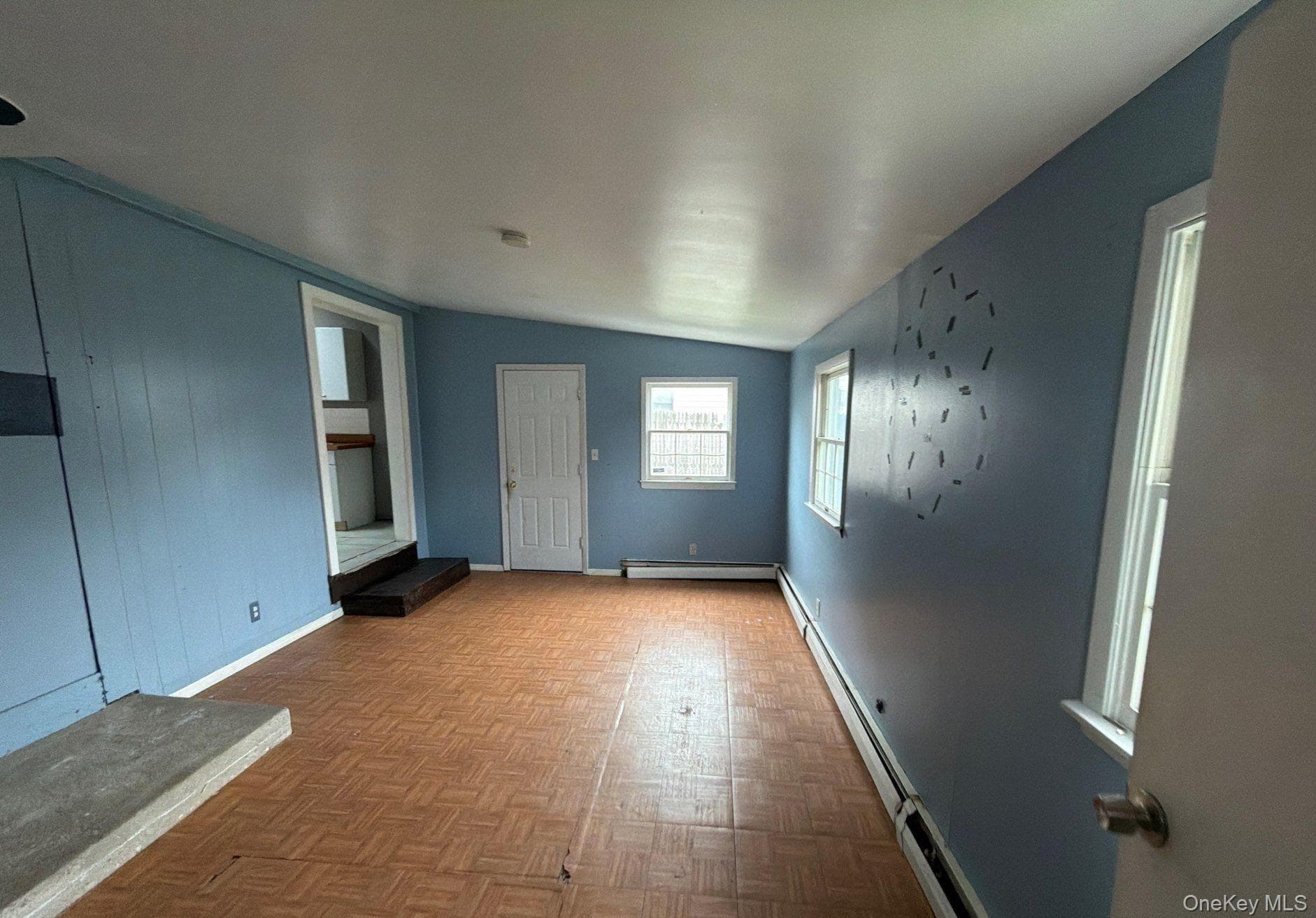 209 Moffitt Boulevard thumbnail 10