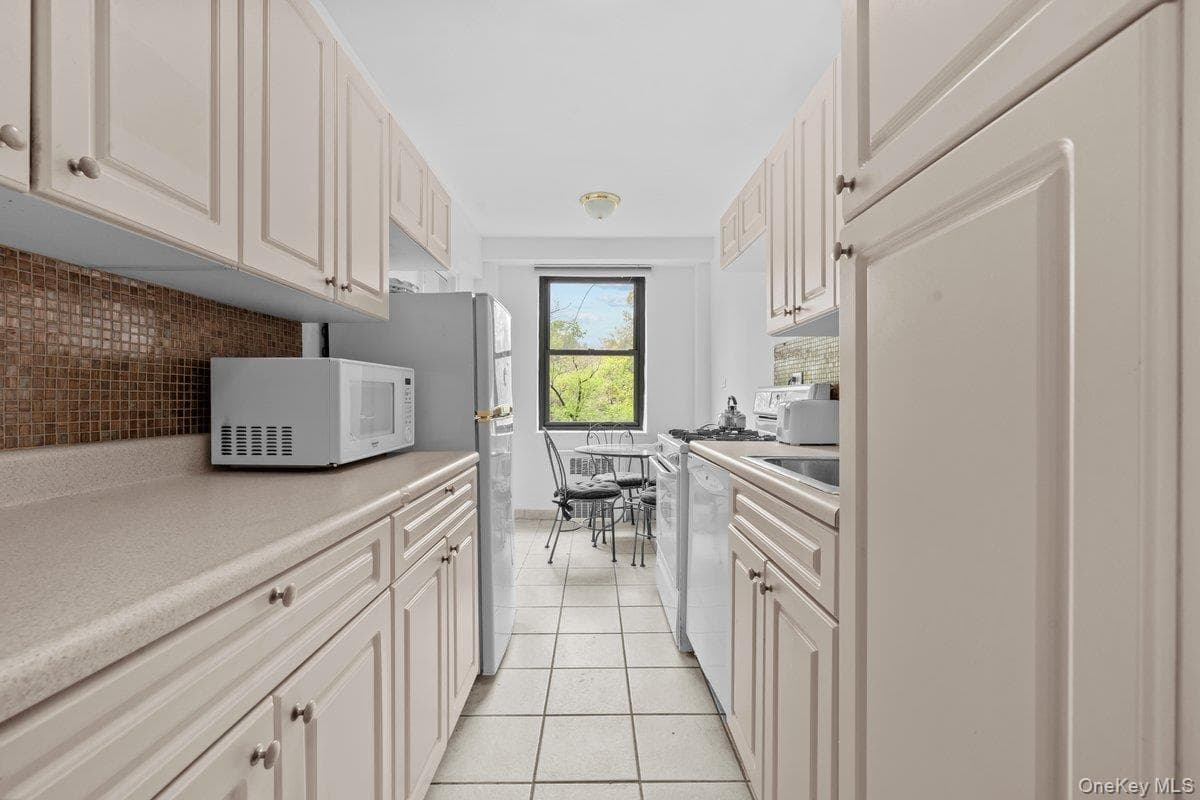 3103 Fairfield Avenue Unit: 4K thumbnail 4