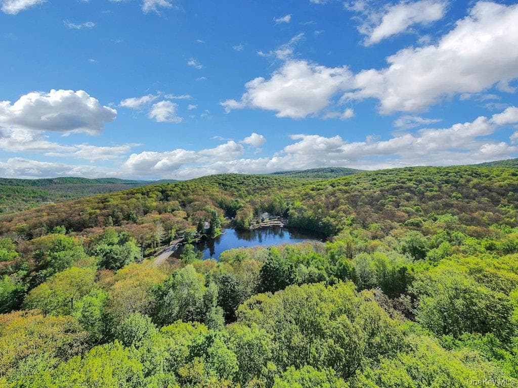 24 Council Crest Road, Sloatsburg