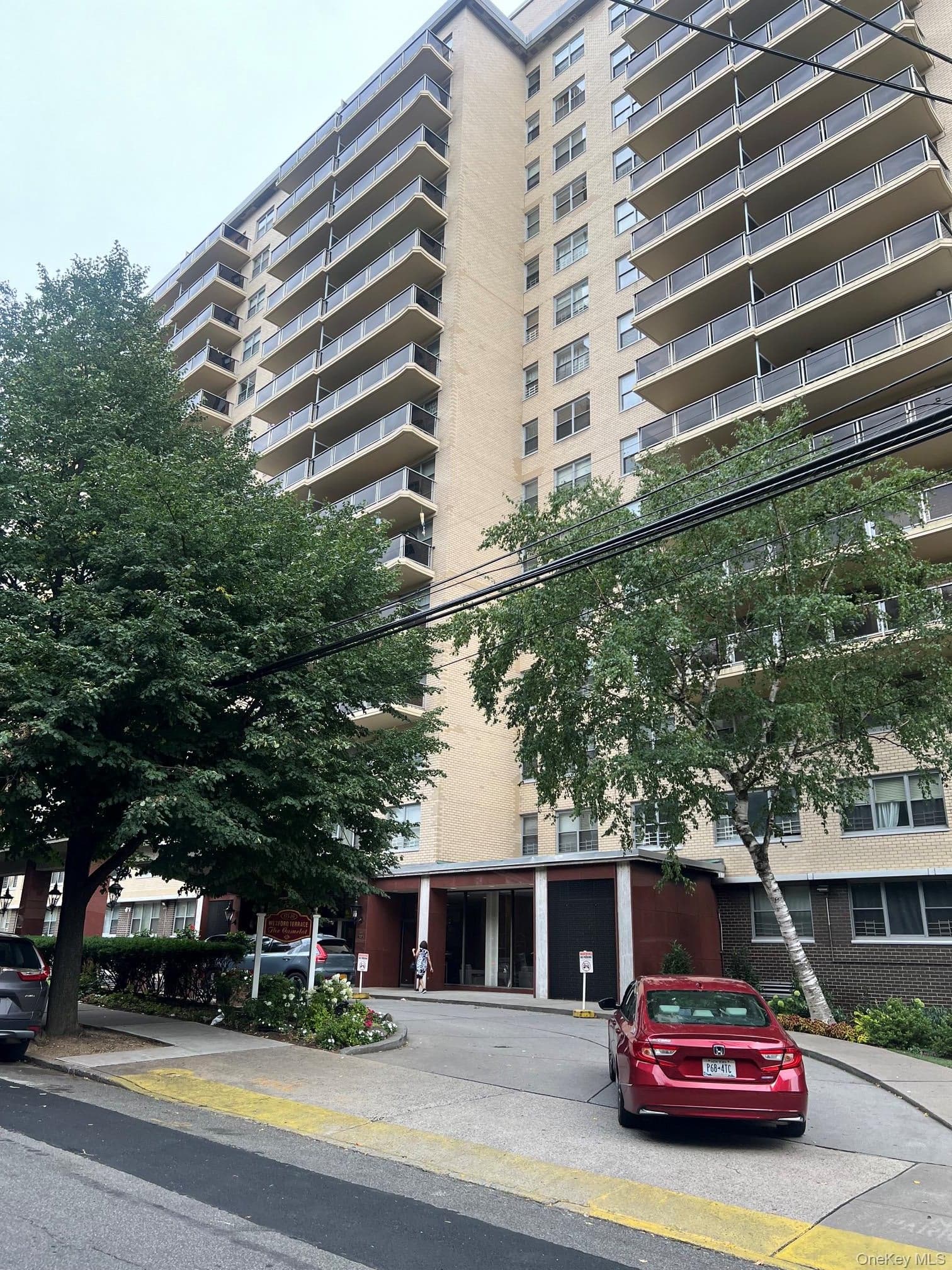 17520 Wexford Terrace Unit: 4J, Jamaica Estates