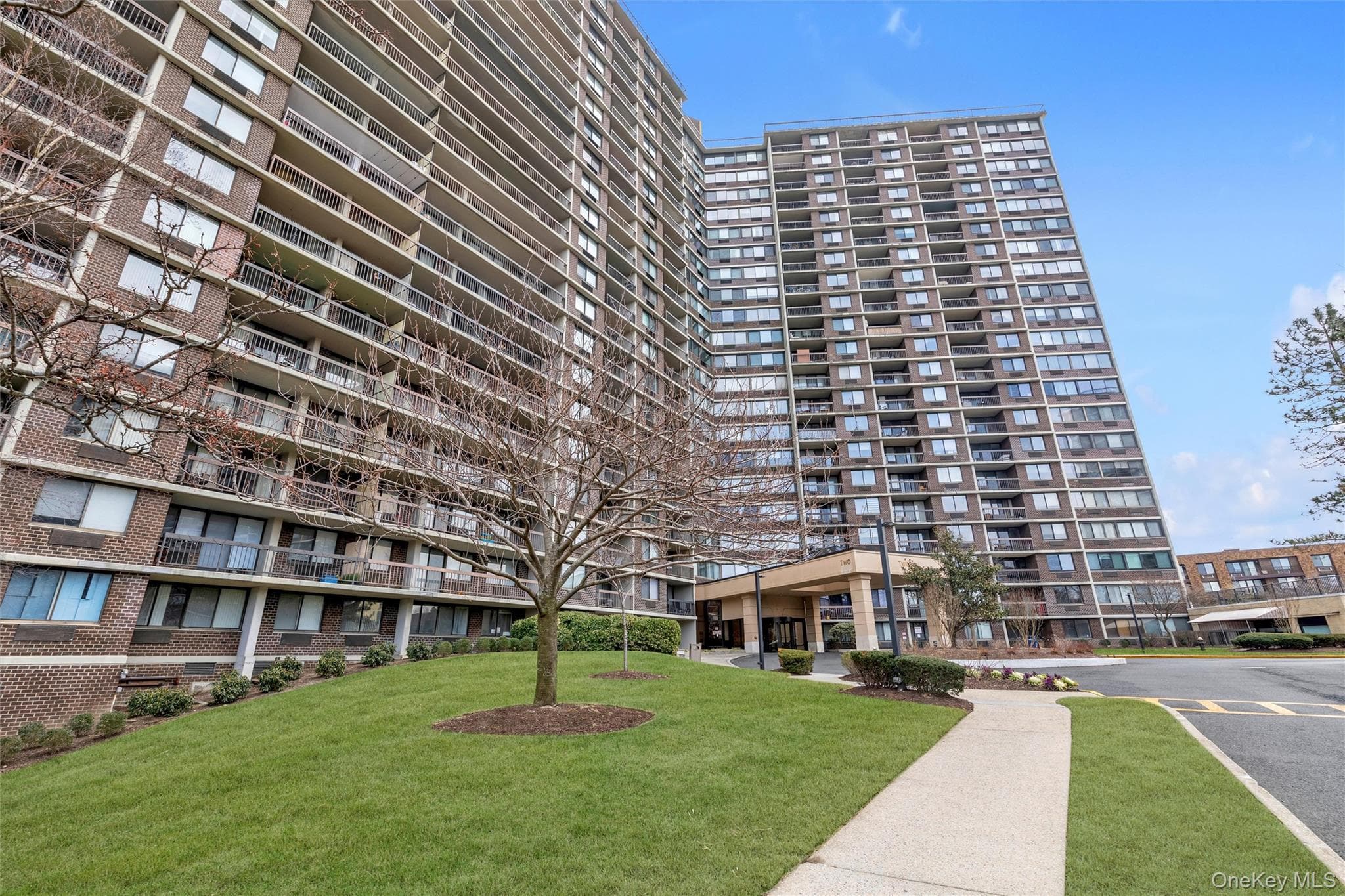 2 Bay Club Drive Unit: 20-O, Bayside