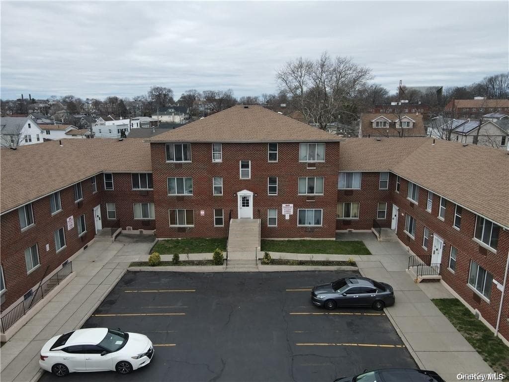 646-662 Port Richmond Avenue thumbnail 2