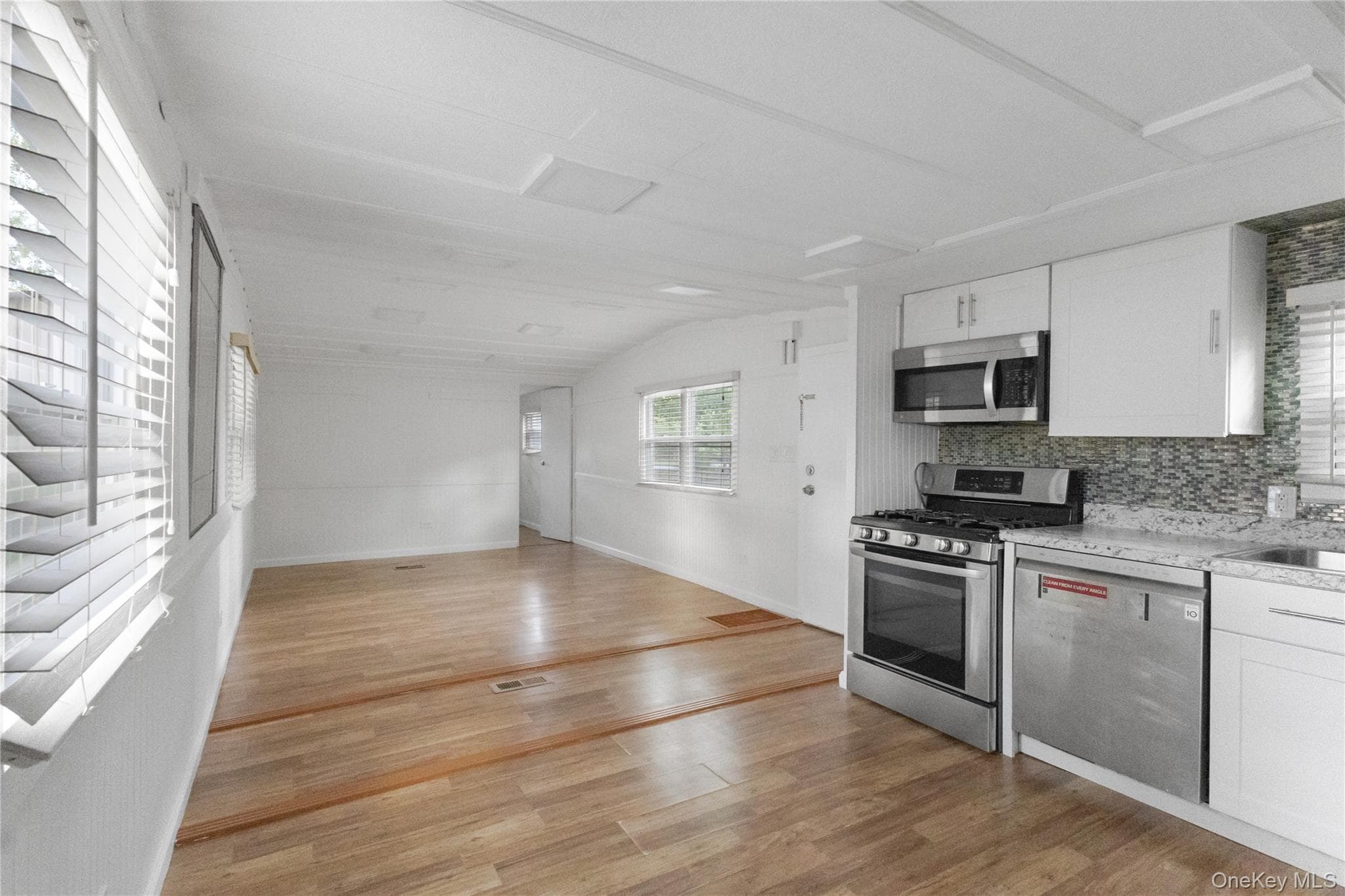 525 Riverleigh Avenue Unit: 35 thumbnail 2