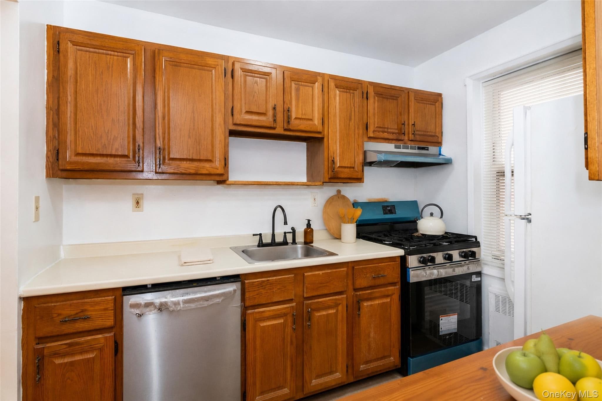 70 Locust AVE Unit: B405 thumbnail 17